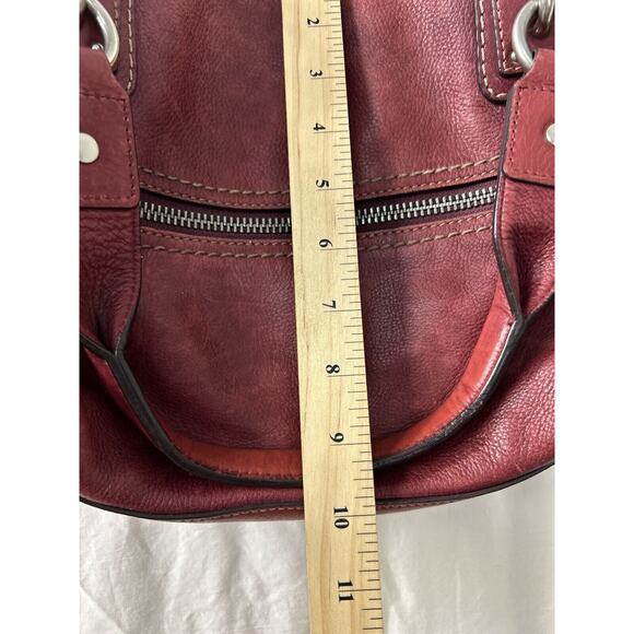 FOSSIL Red‎ Leather Large Business Bag Tote Purse Metal Embellishment Vintage - Picture 3 of 10